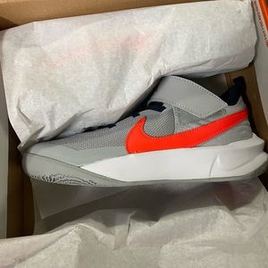 Boys Nike Sneakers Size 3